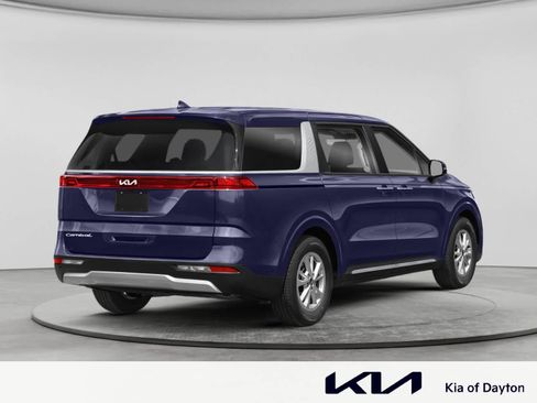 Used 2023 Kia Carnival LX FWD image 2