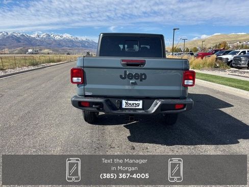 New 2025 Jeep Gladiator Sport image 5