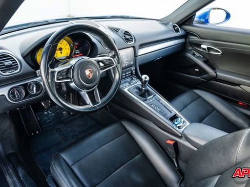 Used 2017 Porsche 718 Cayman S image 2