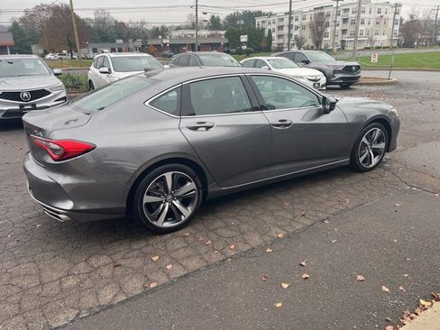 Certified 2025 Acura TLX w/ Technology Package image 18