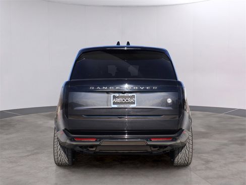 Certified 2023 Land Rover Range Rover SV image 33