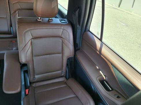 New 2026 Lincoln Navigator L Reserve AWD/4WD image 15