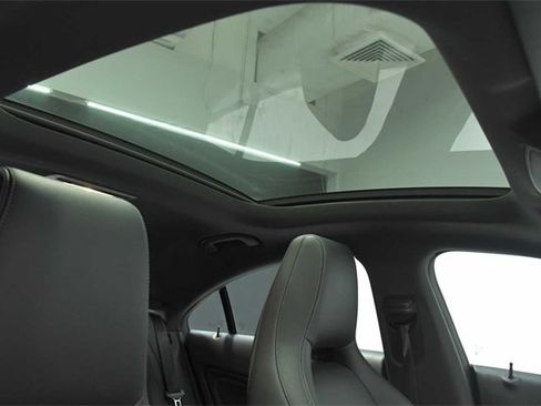 Used 2019 Mercedes-Benz CLA 250 image 14