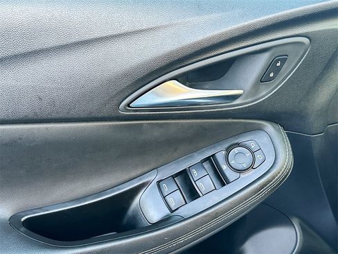 Used 2024 Buick Encore GX Sport Touring image 21