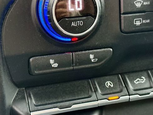 Used 2021 Chevrolet Silverado 1500 RST image 20