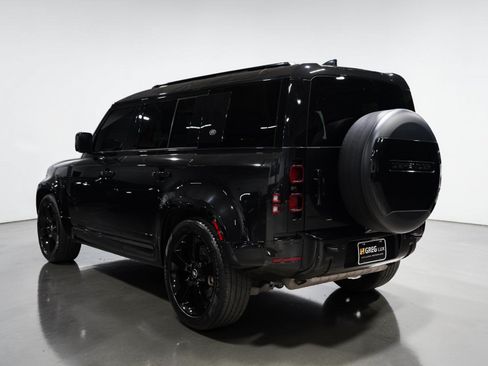 Used 2023 Land Rover Defender 110 X-Dynamic SE AWD/4WD image 12