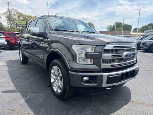 Used 2015 Ford F150 Platinum w/ Equipment Group 701A Luxury AWD/4WD image 4