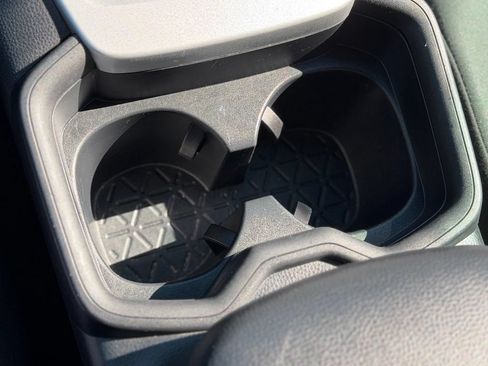 Used 2021 Toyota RAV4 LE w/ Carpet Mat Package (TMS) AWD/4WD image 19