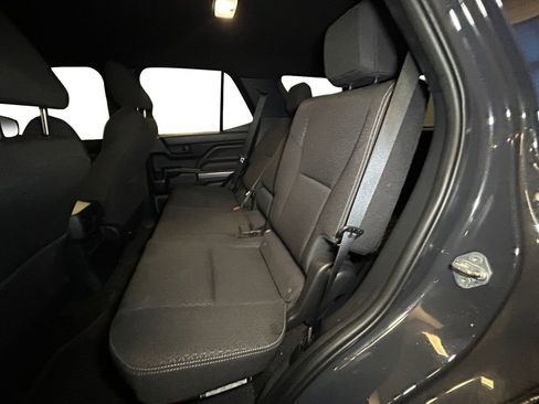 Used 2025 Toyota 4Runner SR5 AWD/4WD image 13