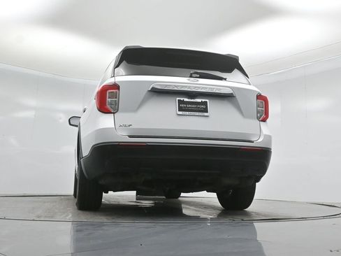 Certified 2021 Ford Explorer XLT RWD image 50