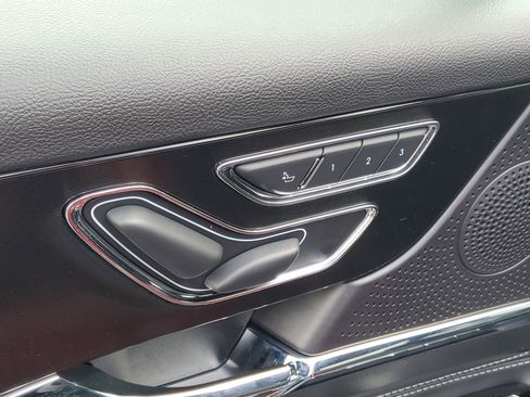 New 2025 Lincoln Corsair FWD image 9