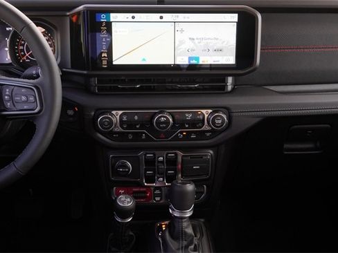 New 2025 Jeep Gladiator Rubicon image 13