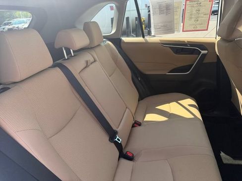 Used 2025 Toyota RAV4 LE AWD/4WD image 17