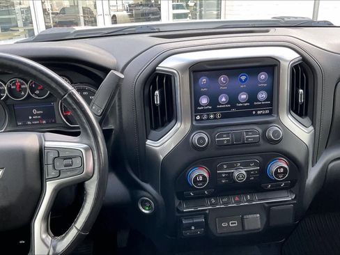 Used 2021 Chevrolet Silverado 2500 LT w/ Convenience Package image 8