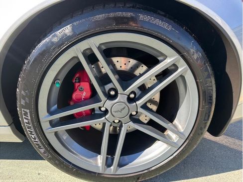 Used 2007 Chevrolet Corvette Z06 w/ Preferred Equipment Group RWD image 15