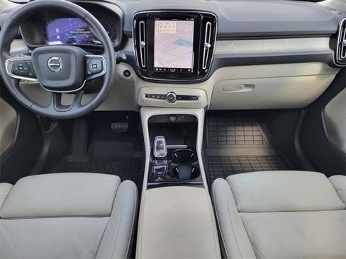 Used 2023 Volvo XC40 B5 Ultimate w/ Protection Package Premier image 26