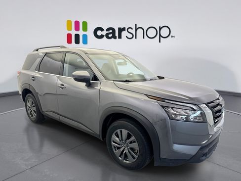 Used 2025 Nissan Pathfinder SV AWD/4WD image 7
