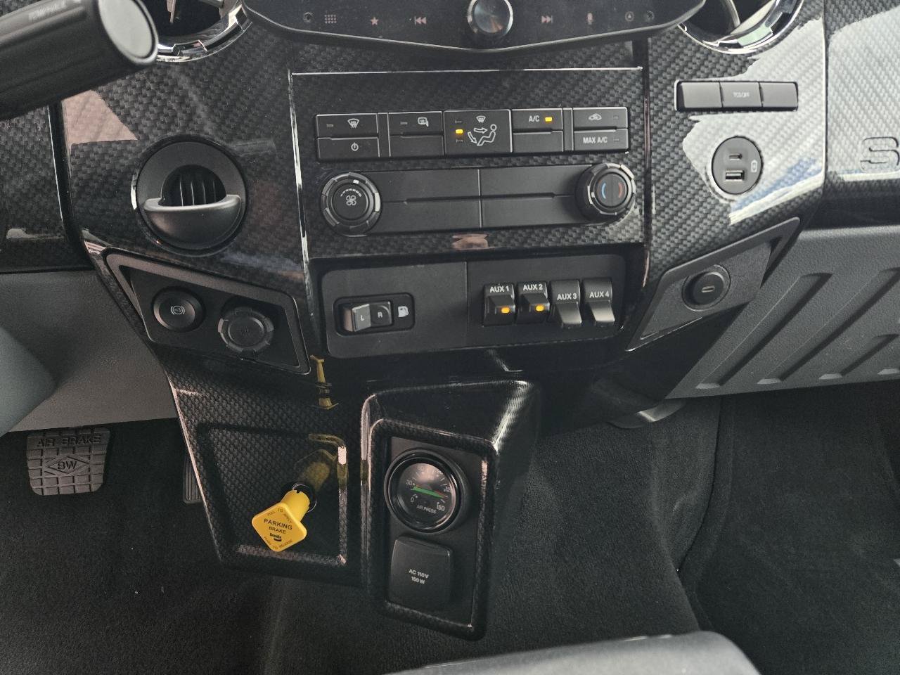Used 2026 Ford F650 2WD Crew Cab Super Duty image 30