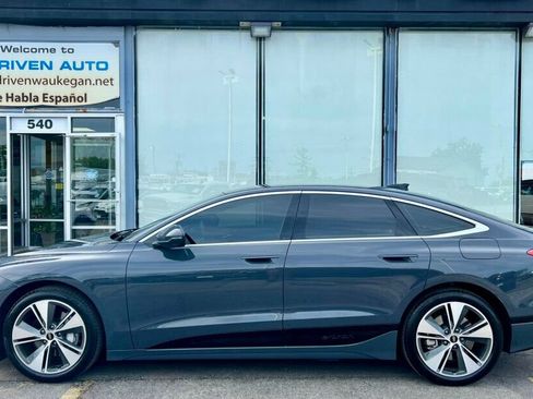 Used 2025 Audi A6 e-tron Premium Plus w/ Premium Plus RWD image 32