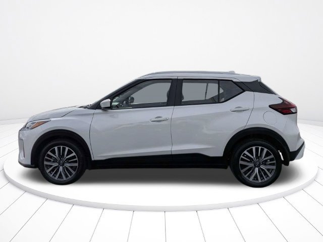 Used 2022 Nissan Kicks SV FWD image 6