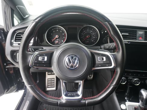 Used 2018 Volkswagen GTI Autobahn FWD image 18