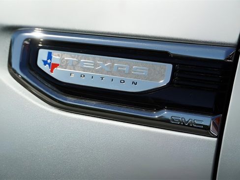 New 2026 GMC Sierra 1500 SLT image 29