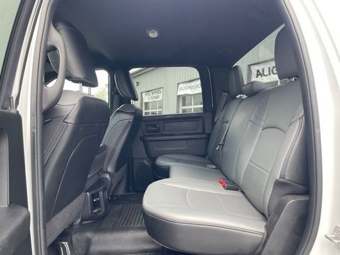Used 2021 RAM 2500 Tradesman w/ Chrome Appearance Group AWD/4WD image 12