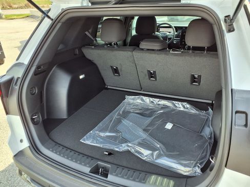 New 2026 GMC Terrain Elevation w/ Technology Package II FWD image 19