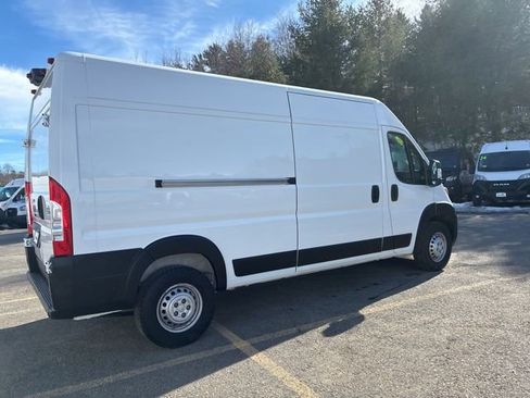 Used 2025 RAM ProMaster 2500 w/ Convenience Group FWD image 13