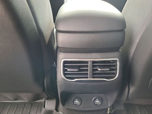 Used 2022 Hyundai Santa Fe SEL FWD image 22
