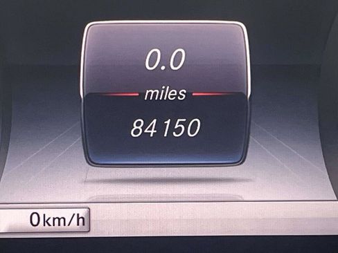 Used 2018 Mercedes-Benz E 400 4MATIC Sedan image 36