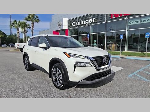 Used 2023 Nissan Rogue SV FWD image 18