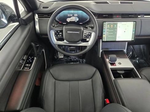 Certified 2025 Land Rover Range Rover SE AWD/4WD image 12