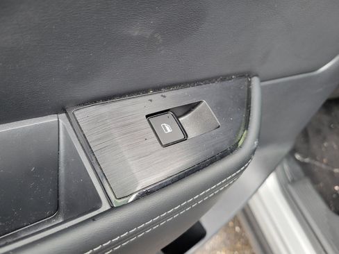 Used 2023 Nissan Rogue SV w/ SV Premium B Package image 14