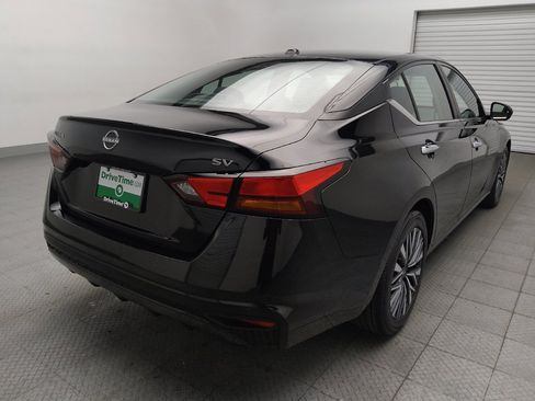 Used 2024 Nissan Altima 2.5 SV FWD image 9