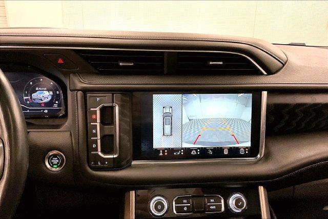 Used 2023 GMC Yukon XL Denali w/ Advanced Technology Package AWD/4WD image 31