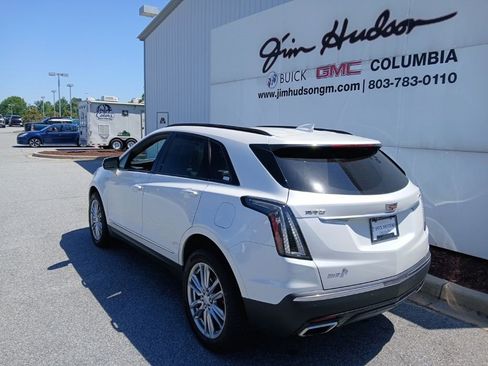 Certified 2024 Cadillac XT5 Sportv w/ LPO, Floor Liner Package AWD/4WD image 7