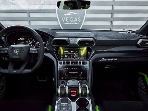 Used 2024 Lamborghini Urus Performante image 57