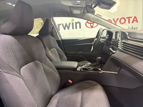 Used 2025 Toyota Camry LE FWD image 10