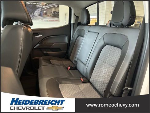Used 2018 Chevrolet Colorado Z71 AWD/4WD image 12