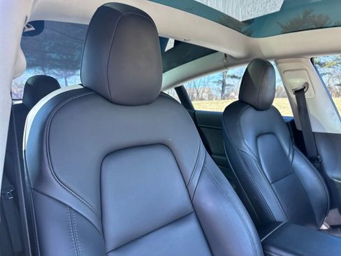 Used 2022 Tesla Model 3 Performance image 24