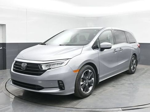 Used 2023 Honda Odyssey Elite image 5