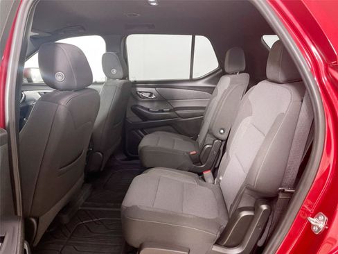 Used 2022 Chevrolet Traverse LT w/ Midnight/Sport Edition AWD/4WD image 12