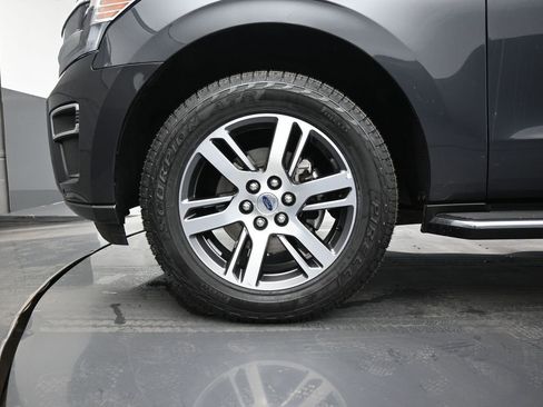 Used 2022 Ford Expedition Limited image 27