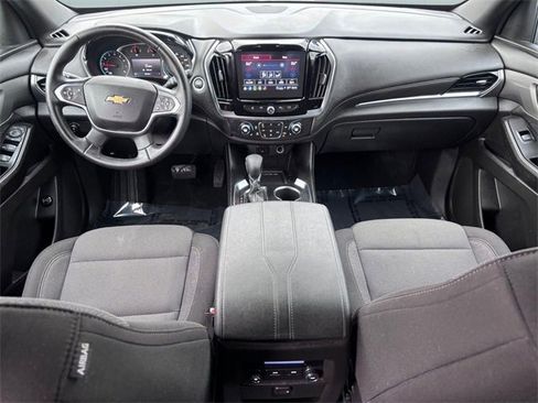 Used 2023 Chevrolet Traverse LT image 25