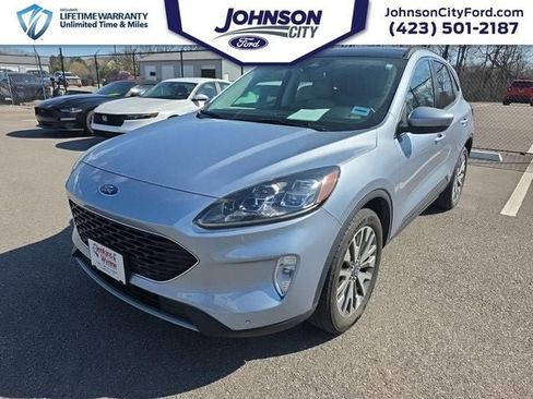 Used 2022 Ford Escape Titanium w/ Class II Trailer Tow Package image 1
