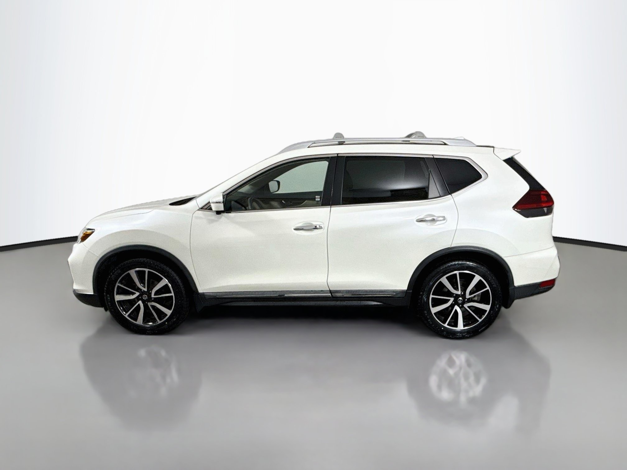 Used 2020 Nissan Rogue SL w/ Premium Package FWD image 4