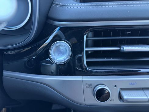 Used 2025 Genesis G70 3.3T Advanced w/ Sport Prestige Package image 30