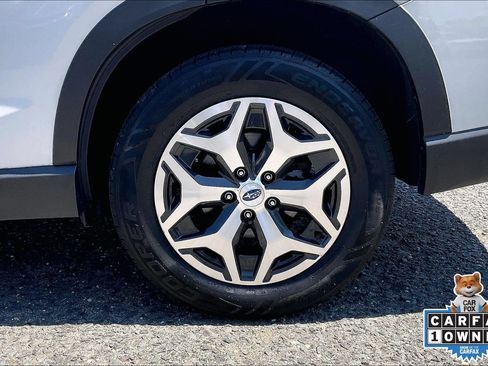 Certified 2022 Subaru Forester Premium AWD/4WD image 12