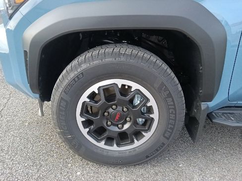 New 2025 Toyota 4Runner TRD Off-Road Premium image 10